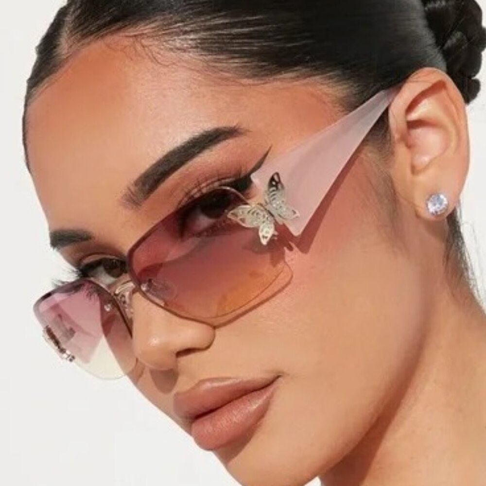 New Social butterfly 🦋 sunglasses 🕶️